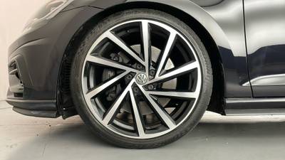 2019 VOLKSWAGEN GOLF gallery