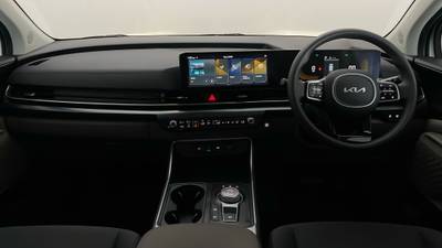 2025 KIA CARNIVAL interior