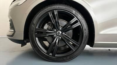 2019 VOLVO V60 gallery