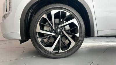 2024 Mitsubishi Outlander gallery