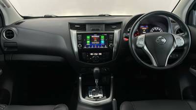 2020 NISSAN NAVARA interior