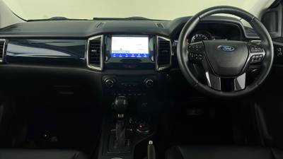 2019 FORD EVEREST interior