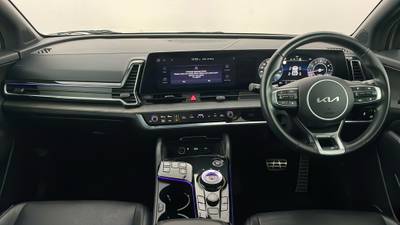 2022 KIA SPORTAGE interior