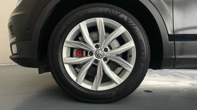 2020 VOLKSWAGEN TIGUAN gallery