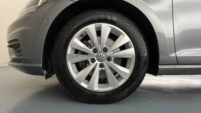 2017 VOLKSWAGEN GOLF gallery