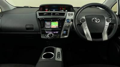 2018 TOYOTA PRIUS V interior