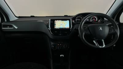 2015 PEUGEOT 2008 interior