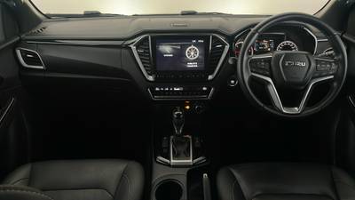 2021 Isuzu D-MAX interior