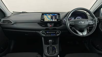2019 HYUNDAI I30 interior