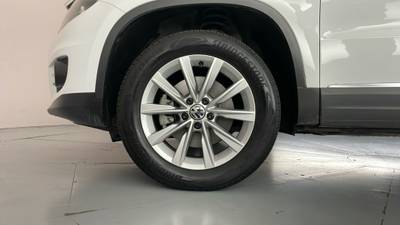 2014 VOLKSWAGEN TIGUAN gallery