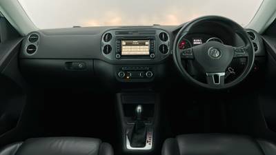 2014 VOLKSWAGEN TIGUAN interior