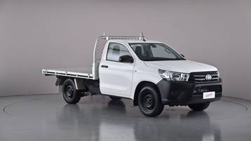 2021 TOYOTA HILUX
