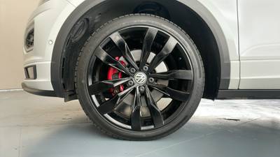 2020 VOLKSWAGEN T-ROC gallery