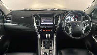 2021 MITSUBISHI PAJERO SPORT interior