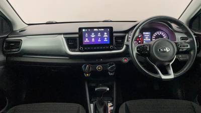 2021 KIA STONIC interior