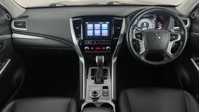 2022 Mitsubishi Pajero Sport interior