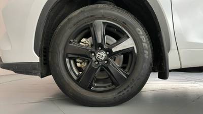 2022 TOYOTA KLUGER gallery