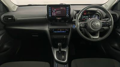 2022 Toyota Yaris Cross interior