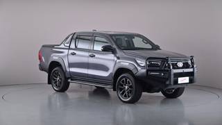 2022 TOYOTA HILUX