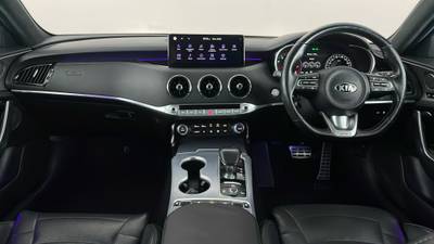 2020 KIA STINGER interior
