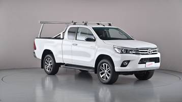 2017 TOYOTA HILUX