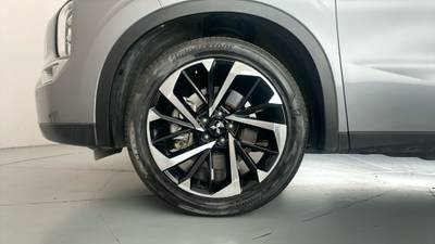 2022 Mitsubishi Outlander gallery