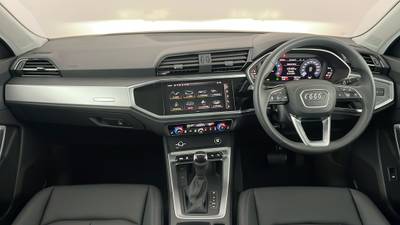 2025 AUDI Q3 interior