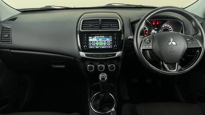 2017 MITSUBISHI ASX interior