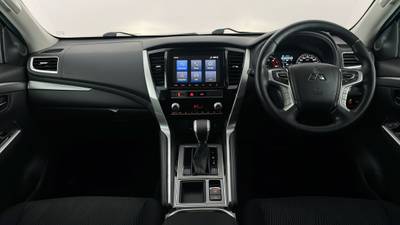 2022 MITSUBISHI PAJERO SPORT interior