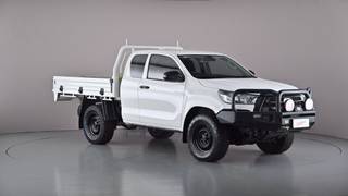 2022 TOYOTA HILUX