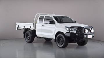 2022 TOYOTA HILUX