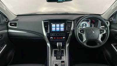 2023 MITSUBISHI PAJERO SPORT interior