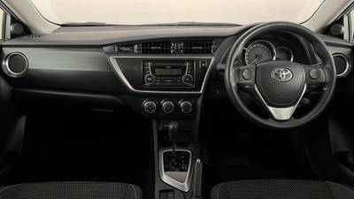 2015 TOYOTA COROLLA interior