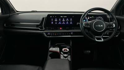2023 KIA SPORTAGE interior