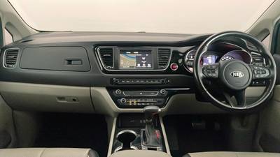2018 KIA CARNIVAL interior