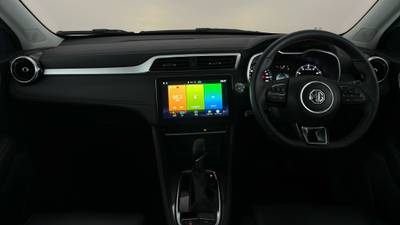 2023 MG ZST interior