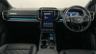 2023 FORD EVEREST interior