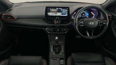2022 Hyundai i30 interior