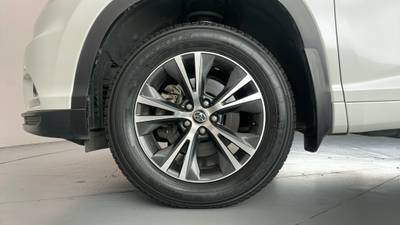 2015 Toyota Kluger gallery
