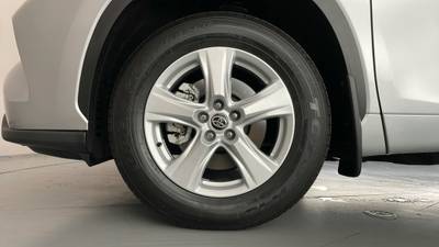 2023 TOYOTA KLUGER gallery