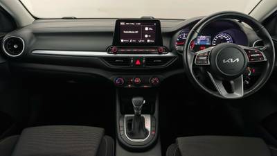 2021 KIA CERATO interior