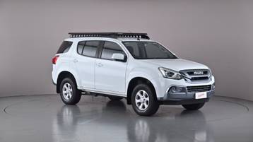 2017 ISUZU MU-X