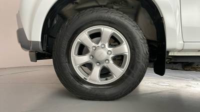 2017 ISUZU MU-X gallery