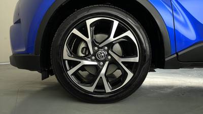 2019 TOYOTA C-HR gallery