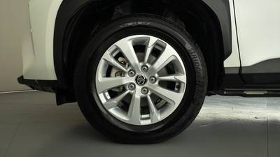 2022 TOYOTA YARIS CROSS gallery