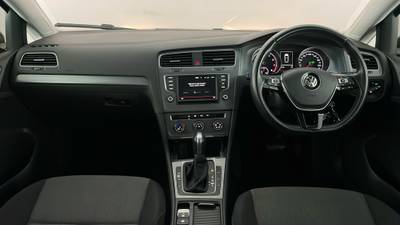 2015 VOLKSWAGEN GOLF interior