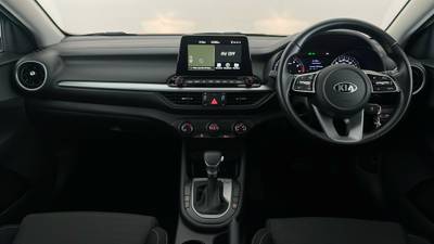 2021 KIA CERATO SPORT interior