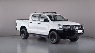 2020 TOYOTA HILUX