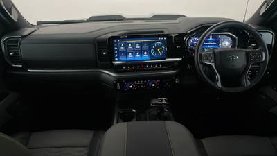 2024 CHEVROLET SILVERADO interior