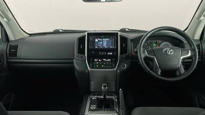 2016 TOYOTA LANDCRUISER interior